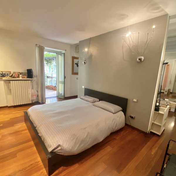00916580-4bed-4b99-ae2e-1e345b9ed901