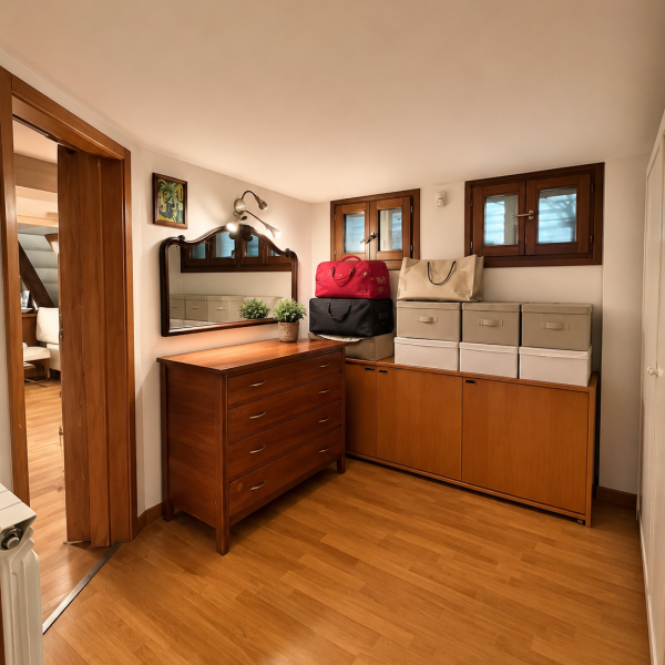 Soffitta accogliente e ordinata